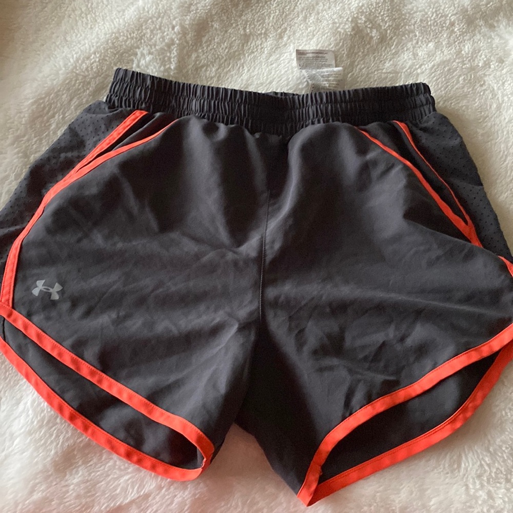 Under Armour shorts!!